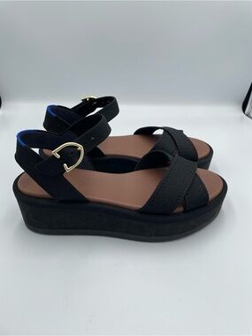 Like new Rothy's The Criss-Cross Lightweight Wedge size 6.5 Black